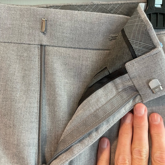 Young Men’s Murano XS Vest & 28x28 Pants - Picture 9 of 10